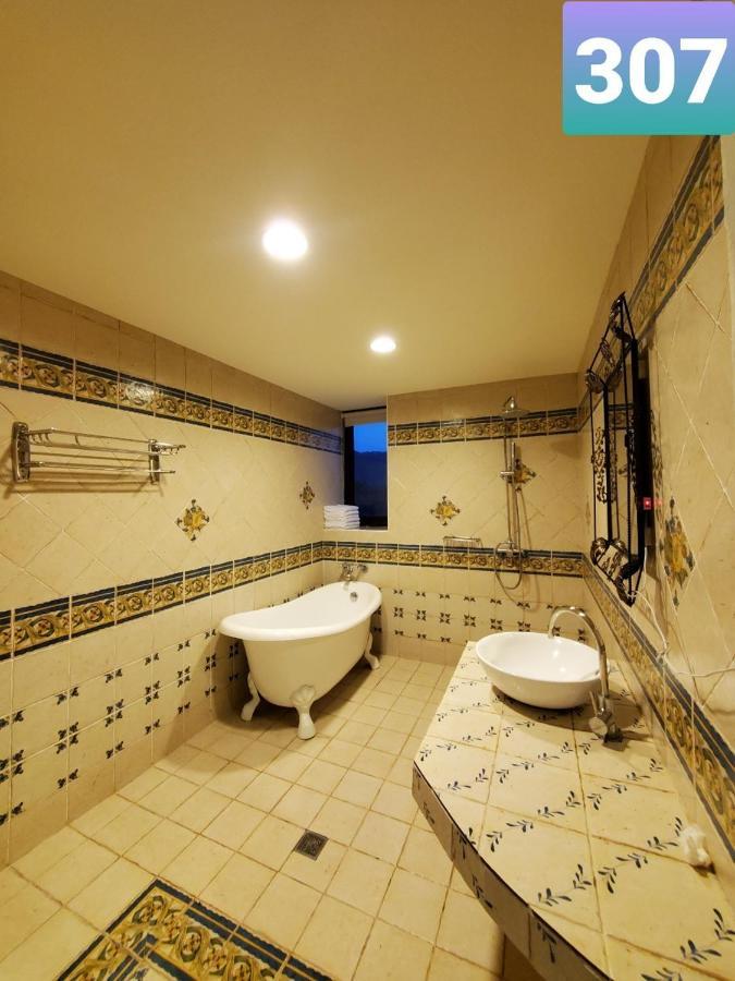 E-Ping Castle Hotel Нанвань Екстер'єр фото